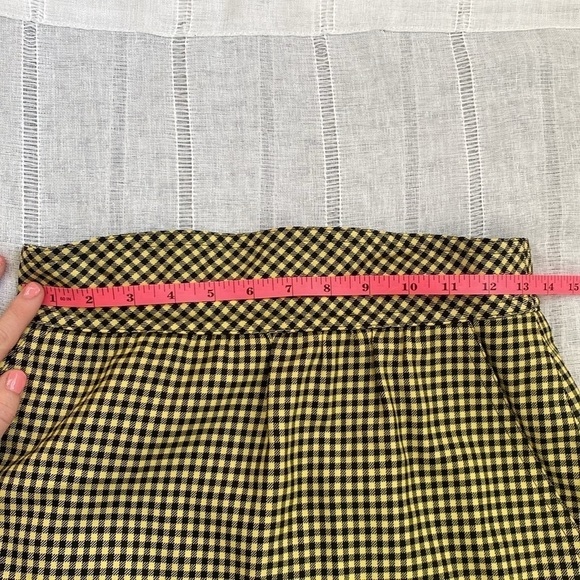Escada vintage checked yellow and black pencil skirt. - Picture 7 of 13